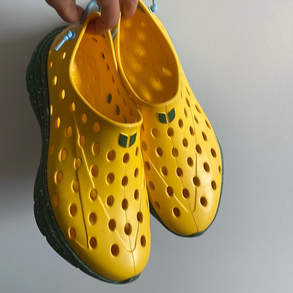 KANE FOOTWEAR